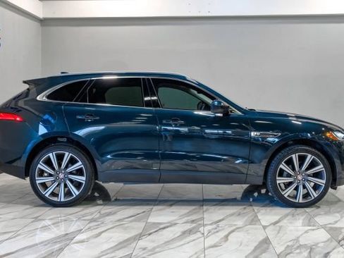 Used 2018 Jaguar F-PACE Prestige AWD/4WD image 11