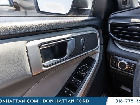 Used 2021 Ford Explorer XLT w/ Equipment Group 202A AWD/4WD image 12