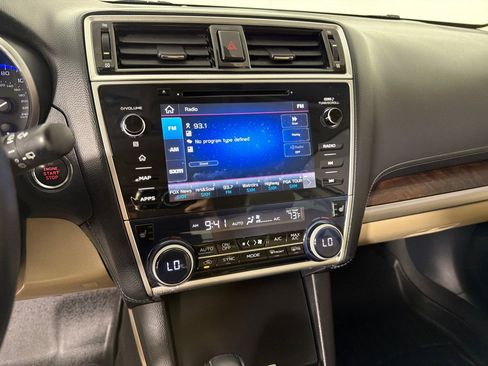 Used 2019 Subaru Outback 2.5i Limited AWD/4WD image 17