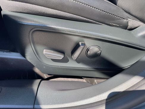 Used 2022 Ford Escape SEL FWD image 18