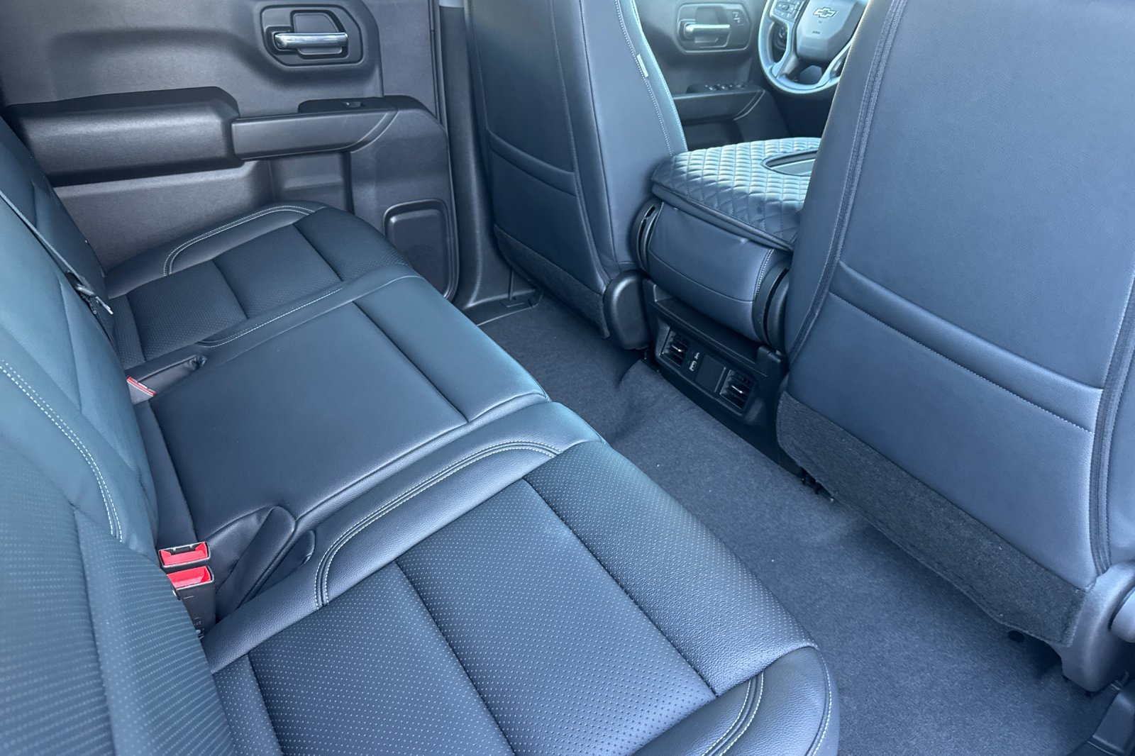 Used 2024 Chevrolet Silverado 1500 Custom Trail Boss AWD/4WD image 18
