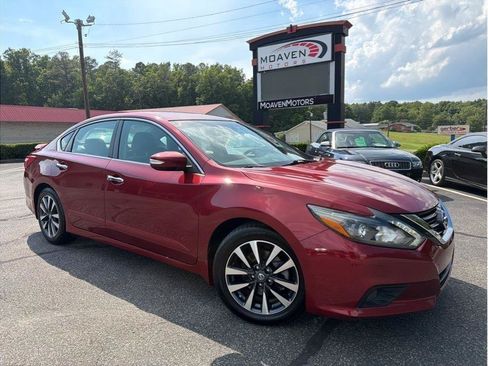 Used 2017 Nissan Altima 2.5 SL w/ 2.5 Technology Package FWD image 1