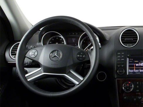 Used 2010 Mercedes-Benz GL 450 4MATIC w/ Premium 1 Pkg image 6