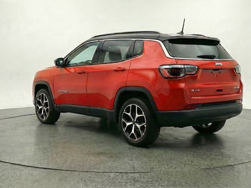 Used 2025 Jeep Compass Limited image 6