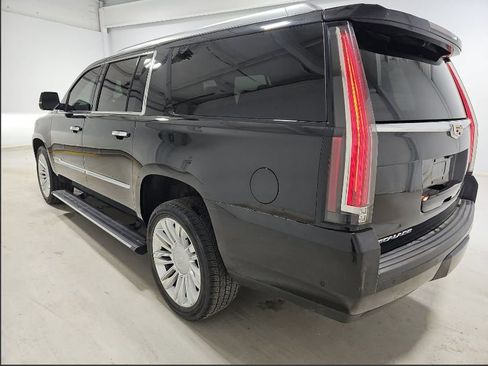 Used 2019 Cadillac Escalade ESV Platinum AWD/4WD image 3
