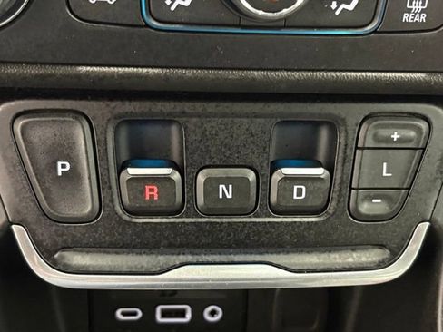 Used 2021 GMC Terrain SLT w/ Infotainment Package II FWD image 32