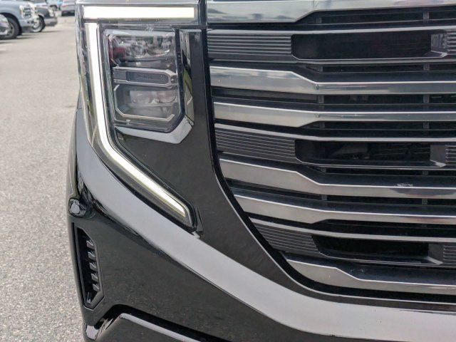 Used 2022 GMC Sierra 1500 AT4 AWD/4WD image 10