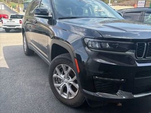 Used 2023 Jeep Grand Cherokee L Limited image 2