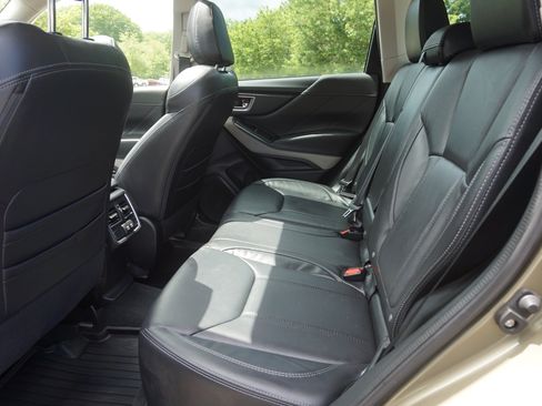 Used 2023 Subaru Forester Limited AWD/4WD image 15