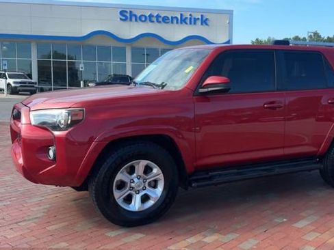 Used 2019 Toyota 4Runner SR5 RWD image 7