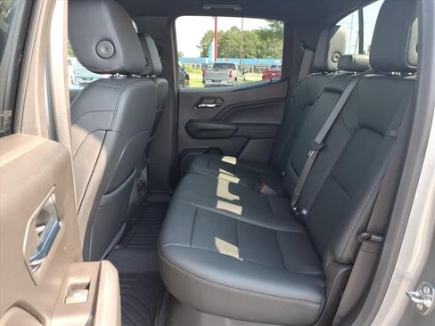 Used 2025 Chevrolet Colorado LT w/ LT Convenience Package RWD image 16