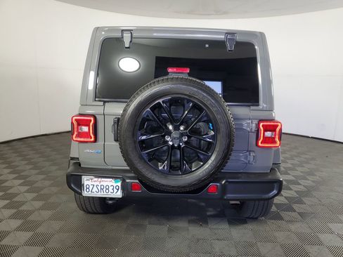 Used 2021 Jeep Wrangler Unlimited Sahara AWD/4WD image 5