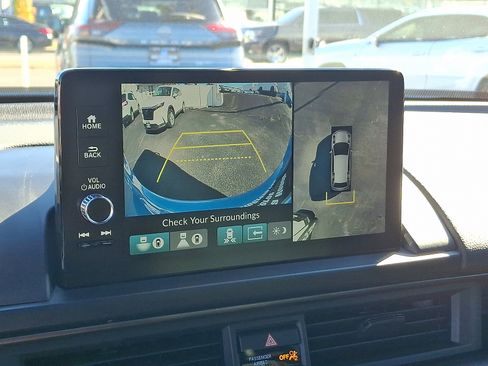 Used 2025 Honda Pilot TrailSport image 20