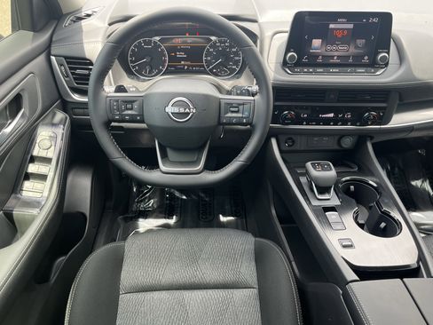 New 2026 Nissan Rogue SV w/ Cold Weather Package FWD image 17
