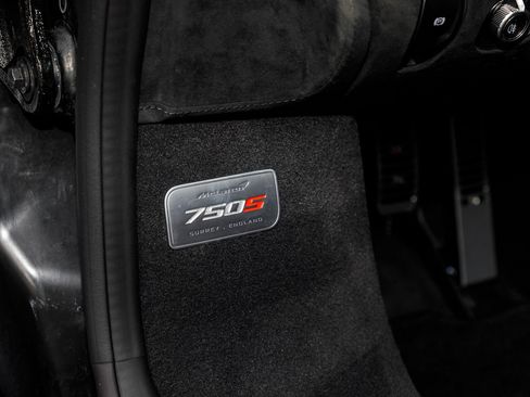 Used 2026 McLaren 750S Spider RWD image 24