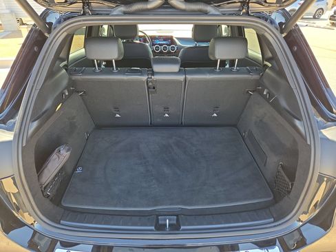 Used 2025 Mercedes-Benz GLA 250 4MATIC image 12