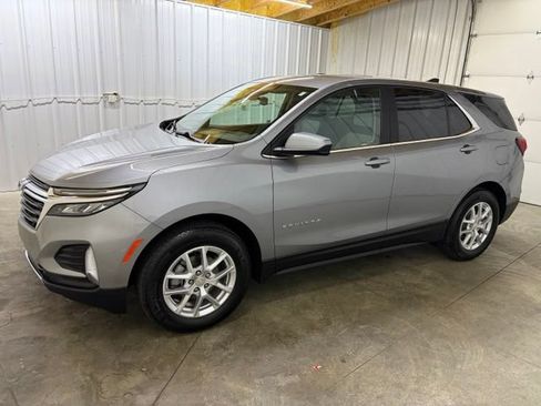 Used 2024 Chevrolet Equinox LT FWD image 4