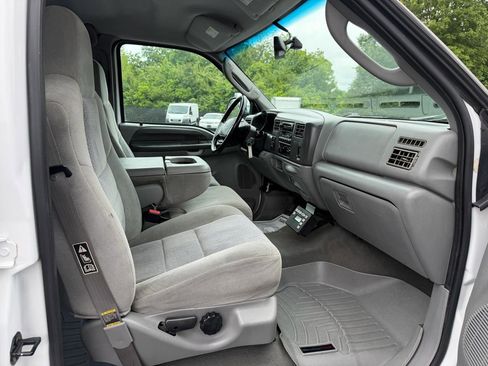 Used 2003 Ford F250 XLT AWD/4WD image 12