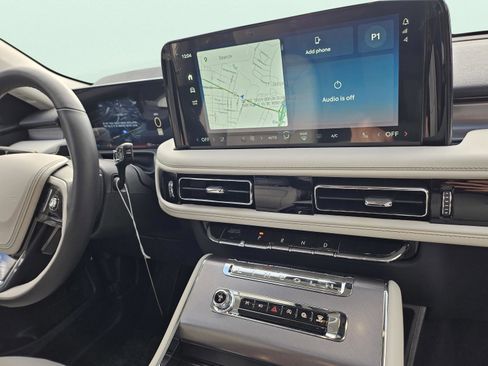 New 2026 Lincoln Aviator AWD image 20