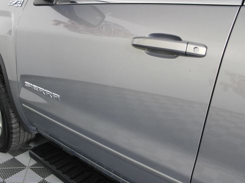 Used 2017 GMC Sierra 1500 SLE w/ SLE Value Package image 26