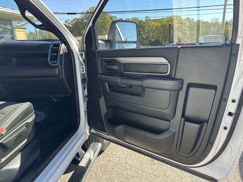 Used 2023 RAM 3500 Tradesman image 17