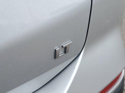 Used 2022 Chevrolet Equinox LT FWD image 29