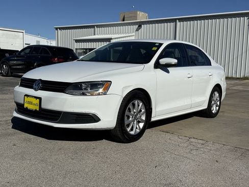 Used 2014 Volkswagen Jetta SE image 4