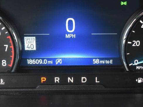 Used 2023 Ford Explorer Limited image 7