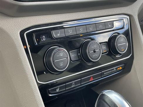 Used 2020 Volkswagen Atlas SEL image 26