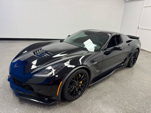 Used 2016 Chevrolet Corvette Z06 w/ 2LZ Preferred Equipment Group RWD image 26