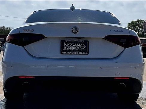Used 2019 Alfa Romeo Giulia RWD image 5