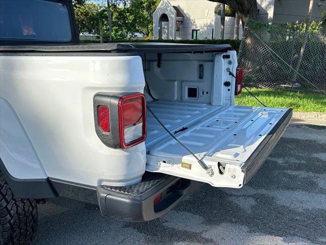 Certified 2023 Jeep Gladiator Overland AWD/4WD image 45
