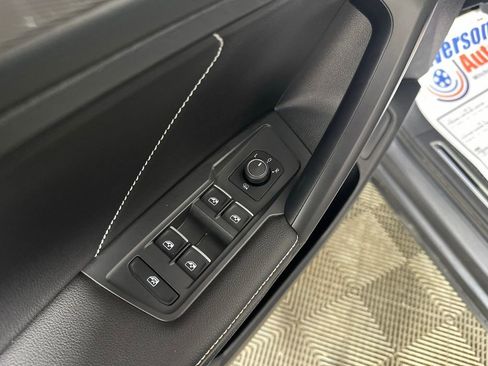 Used 2022 Volkswagen Tiguan SE R-Line AWD/4WD image 15