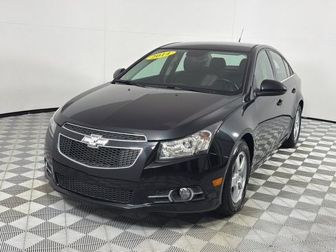 Used 2014 Chevrolet Cruze LT w/ Technology Package FWD image 9