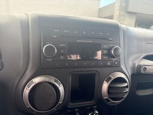 Used 2014 Jeep Wrangler Sport w/ Connectivity Group image 18