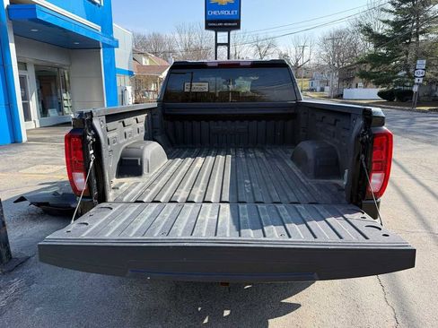 Used 2024 GMC Sierra 1500 Elevation image 32