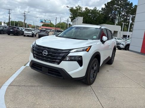 New 2026 Nissan Rogue SV FWD image 3