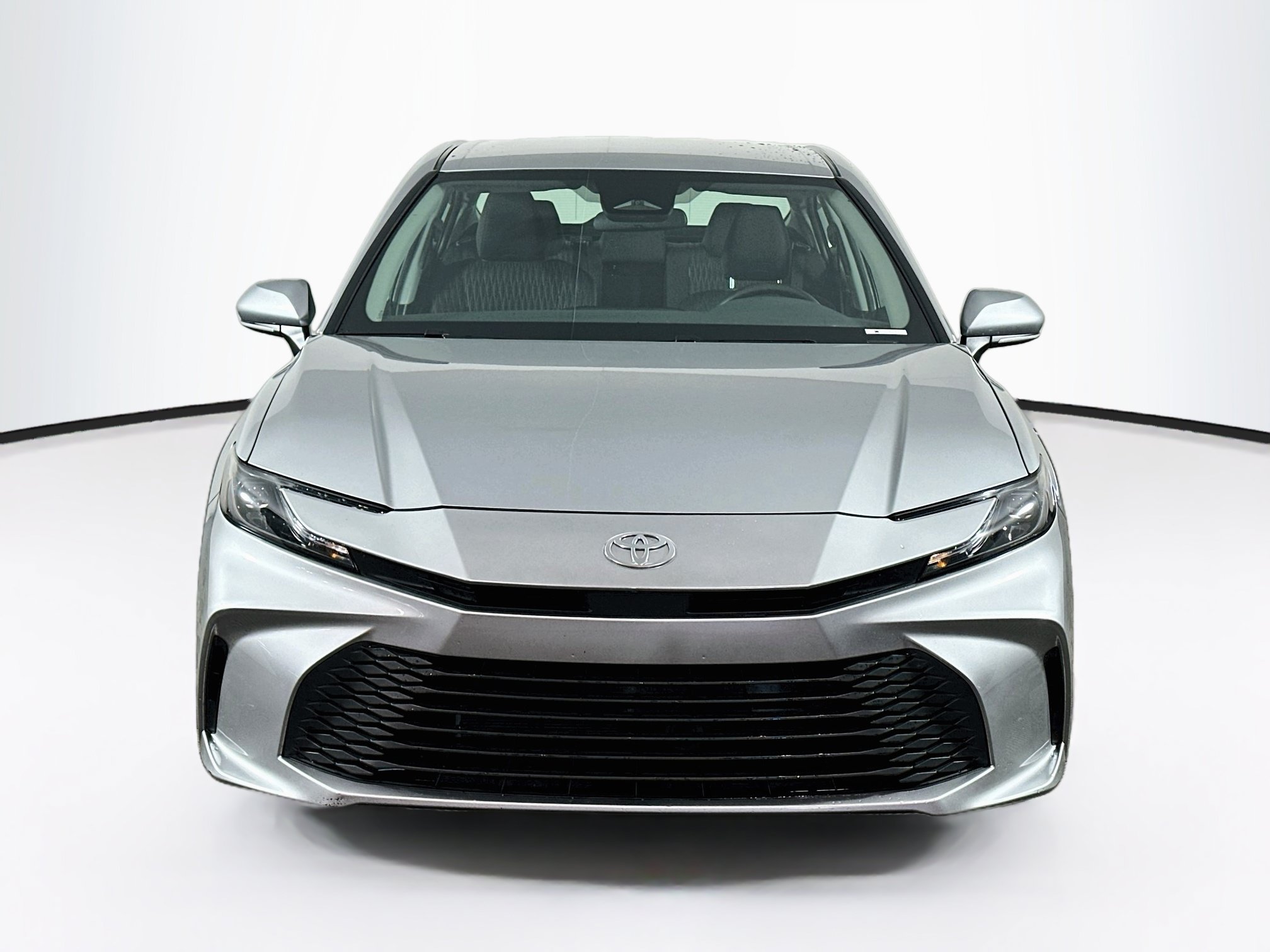 Used 2025 Toyota Camry LE FWD image 2
