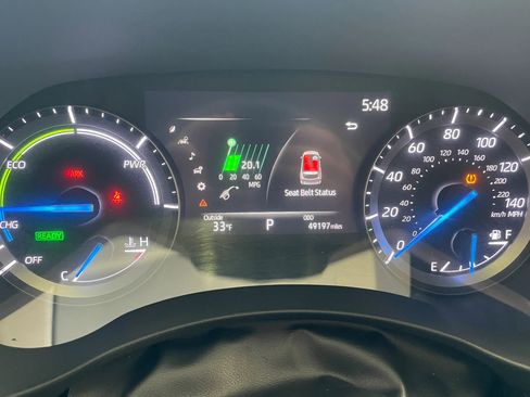 Used 2021 Toyota Highlander XLE AWD/4WD image 11