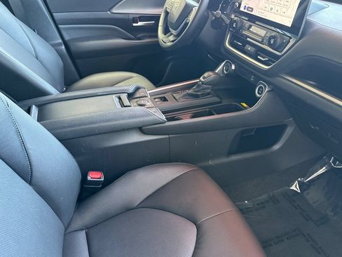 Certified 2026 Toyota Grand Highlander AWD Hybrid image 23