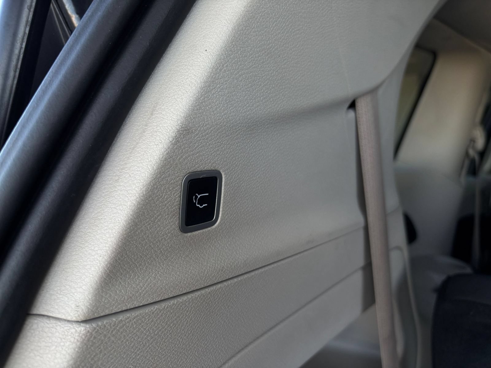 Used 2023 Chrysler Voyager LX FWD image 22