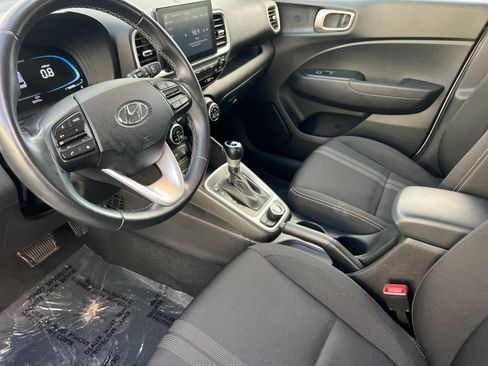 Certified 2023 Hyundai Venue SEL image 11