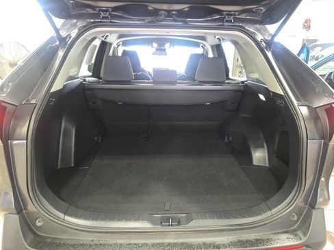 Used 2025 Toyota RAV4 XLE AWD/4WD image 20