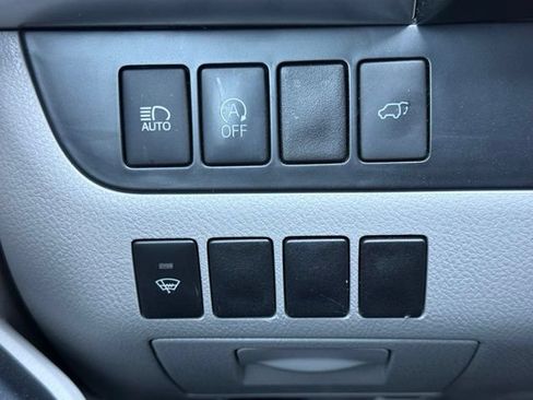 Used 2019 Toyota Highlander XLE AWD/4WD image 17