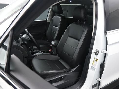 Used 2019 Volkswagen Tiguan SEL image 9