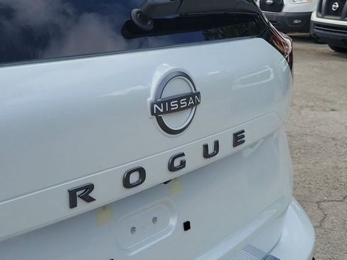 New 2026 Nissan Rogue SV image 10