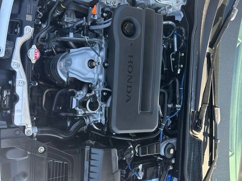 Used 2025 Honda Civic Sport image 29