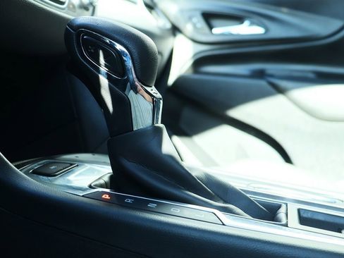 Used 2022 Chevrolet Equinox LT image 49