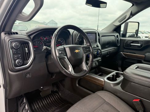 Used 2022 Chevrolet Silverado 3500 LT w/ Convenience Package AWD/4WD image 12