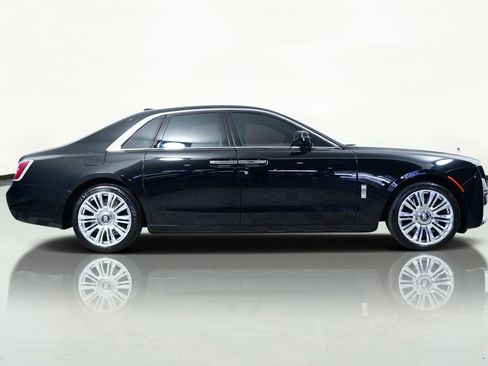 Used 2022 Rolls-Royce Ghost image 6